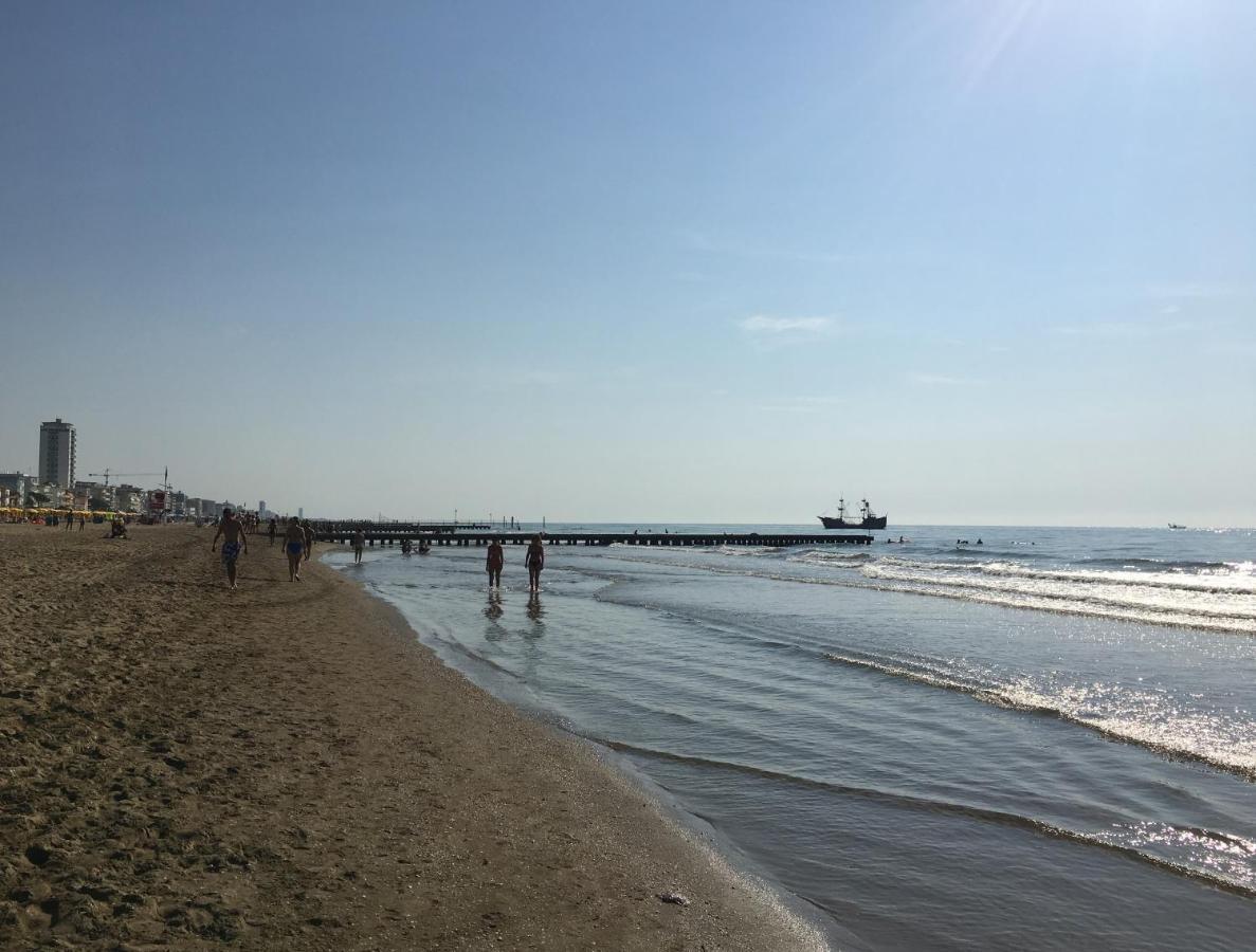 Zzznon Attivo Ex Dl5 E Dl6 Apartment Lido di Jesolo Bagian luar foto